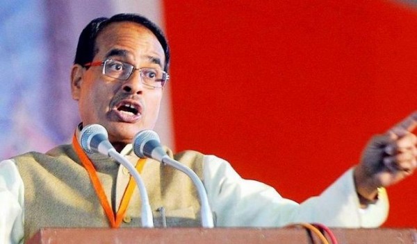 कमलनाथ सरकार ने डेढ़ साल तक खजाने का रोना रोया
