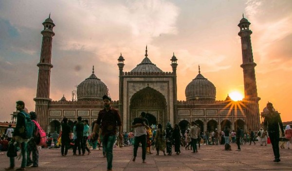 कोरोना वायरस और लॉकडाउन के बीच सादगी से मनाया जाएगा ईद का त्योहार