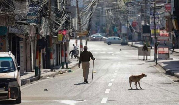  कई राज्यों में बढ़े कोरोना के मामले, कहीं लगा लॉकडाउन तो कहीं लगा कर्फ्यू