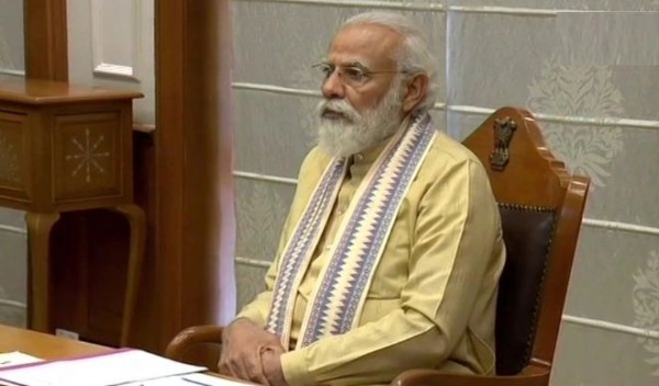 कोरोना से निपटने में केंद्र और दिल्ली सरकार के प्रयासों को PM ने सराहा, साफ-सफाई पर दिया जोर