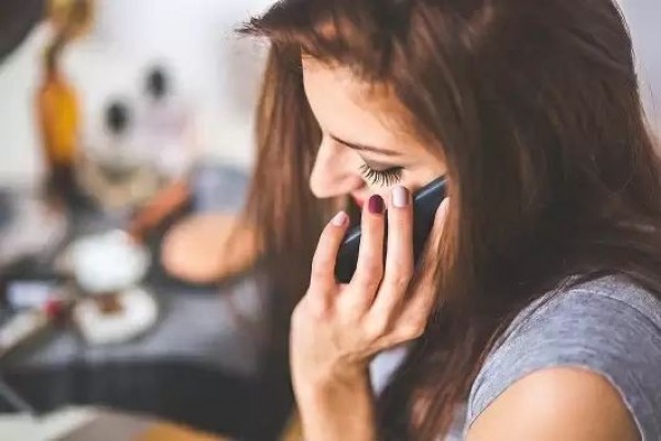 क्या आप को पता है फोन पर सबसे पहले हेलो क्या बोला जाता है