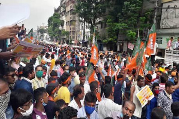 पश्चिम बंगाल में कार्यकर्ताओं पर हुई कार्रवाई से भड़की बीजेपी