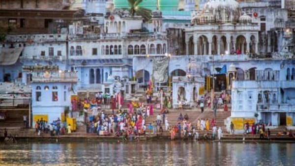भारत के सबसे पवित्र और आस्था के प्रतीक हैं ये सरोवर, स्नान के लिए पहुंचते हैं लाखों श्रद्धालु