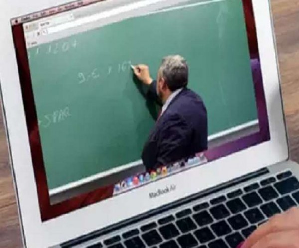 कर्नाटक के सभी स्कूलों में फिर से शुरू हुई ऑनलाइन क्लास