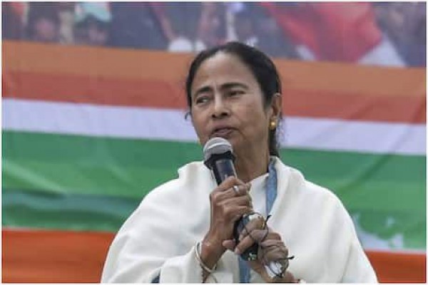 विधानसभा चुनावों से पहले ममता बनर्जी की बड़ती जा रही मुसीबत