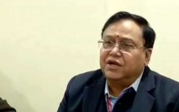 जम्मू्-कश्मीर में इंटरनेट बंद पर सारस्वत ने दिया यह विवादित बयान, येचुरी ने की आलोचना