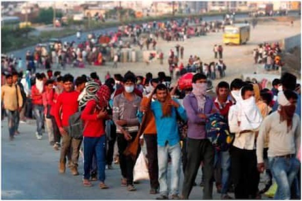 लॉकडाउन में करीब 1 करोड़ प्रवासी श्रमिक पैदल अपने घरों को लौटे: सरकार ने संसद में कहा