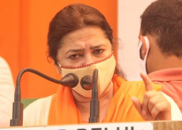 अफगान संकट पर मीनाक्षी लेखी बोलीं, भारत वैश्विक शांति की कामना करता है