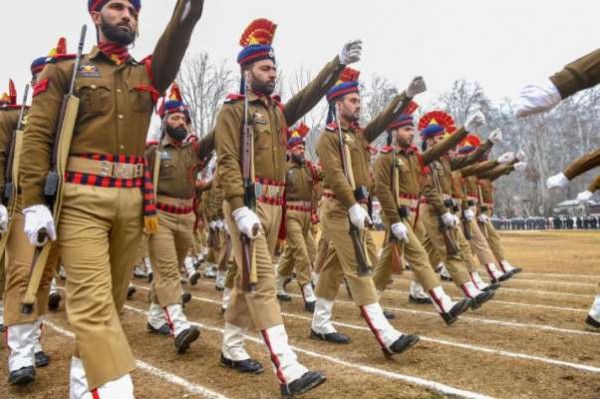 जम्मू में कड़ी सुरक्षा के बीच गणतंत्र दिवस मनाया गया