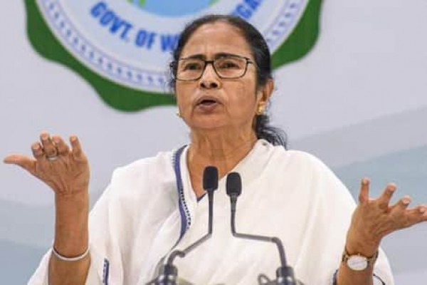 विधानसभा चुनाव 2021 की तैयारी कर रहीं ममता बनर्जी, TMC में किए बड़े फेरबदल