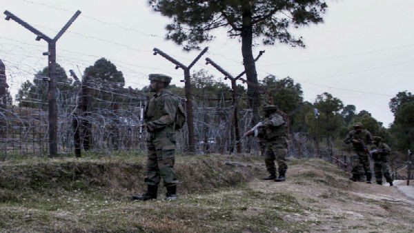 जम्मू-कश्मीर: पाकिस्तान ने एक बार फिर से किया सीजफायर का उल्लघंन