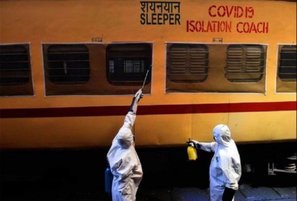 आइसोलेशन कोच में लोगों को गर्मी से बचाने को रेलवे डिब्बों की छतों को करेगा खास पेंट
