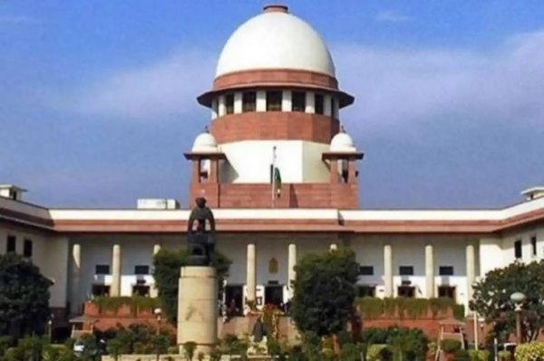 पश्चिम बंगाल में आठ चरणों में मतदान कराने के खिलाफ सुप्रीम कोर्ट में दायर हुई याचिका
