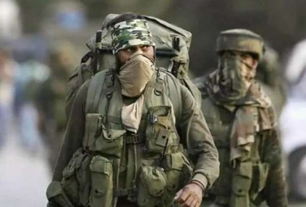 शिवसेना ने उठाई सर्जिकल स्ट्राइक की मांग, कहा- ये बिना हो-हल्ला मचाए हो