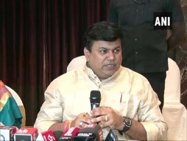 महाराष्ट्र के सभी कॉलेज में 19 फरवरी से राष्ट्रगान गाना अनिवार्य, स्कूलों में 10वीं तक मराठी भाषा की