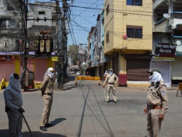 महाराष्ट्र लॉकडाउन: मॉल, बाजार 30 अप्रैल तक बंद, सख्त फैसला जारी