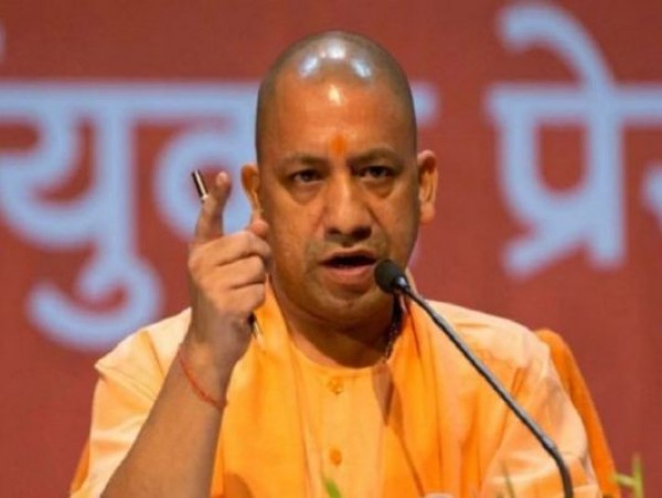 CM योगी का फैसला: न नई गाड़ी खरीदी जाएगी और न ही अधिकारी बिजनेस क्लास में सफर करेंगे