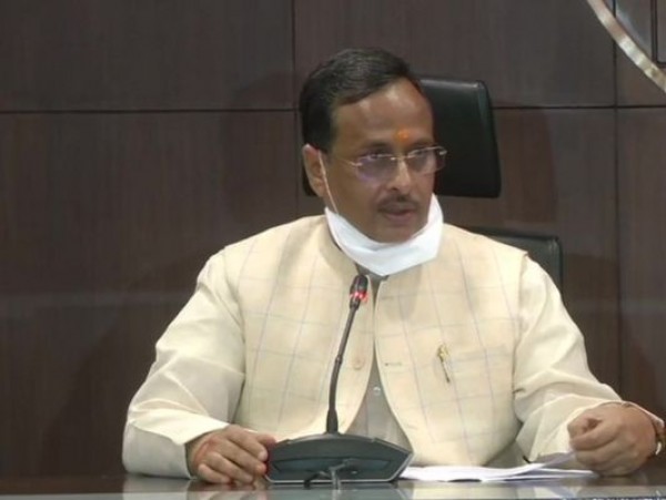 अयोध्या पहुंचे डिप्टी सीएम दिनेश शर्मा का बड़ा बयान, कहा-बंगाल में गूंजेगा जय श्री राम का नारा