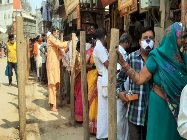 वाराणसी में महाशिवरात्रि की तैयारियां पूरी, इस बार गर्भगृह में प्रवेश नहीं कर सकेंगे भक्त
