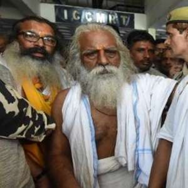 मंदिर महंत नृत्यगोपाल की देखरेख में ही बनेगा : विहिप