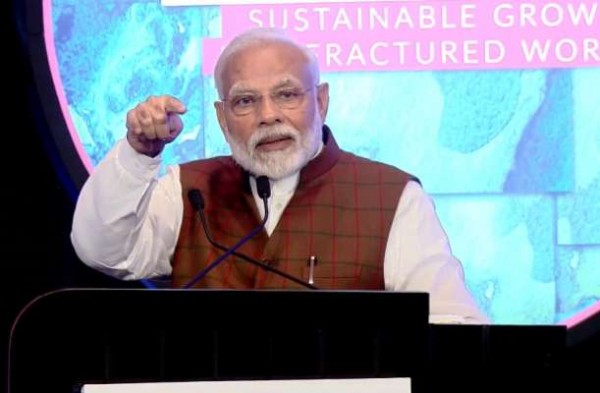 महिलाओं द्वारा साझा की जा रही कहानियां प्रेरणादायी: मोदी
