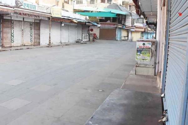 लॉकडाउन का एक महीना पूरा : हालात में सुधार नहीं, 23000 से ज्यादा मरीज