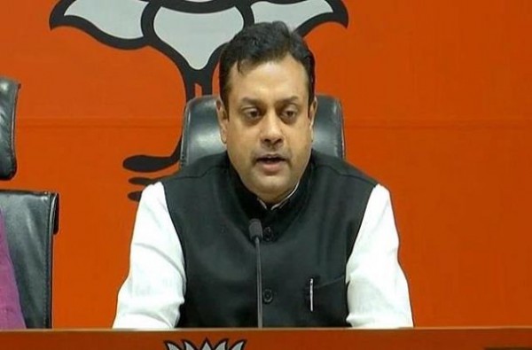 कोरोना वैक्सीन को लेकर जिस तरीके से राजनीति हो रही है, ये ठीक नहीं है : बीजेपी