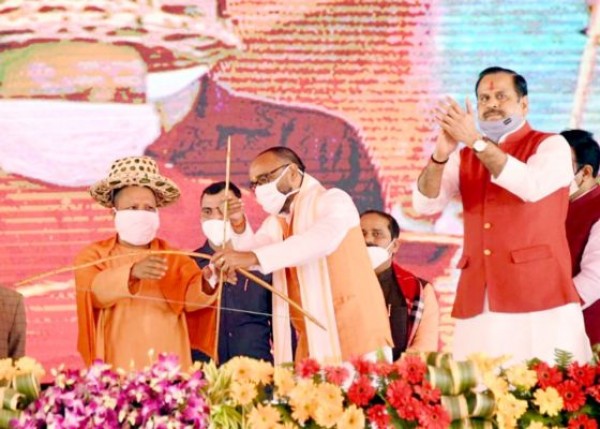 विंध्य क्षेत्र में विकास की इतनी बड़ी परियोनजाएं पहले कभी नहीं आई: CM योगी