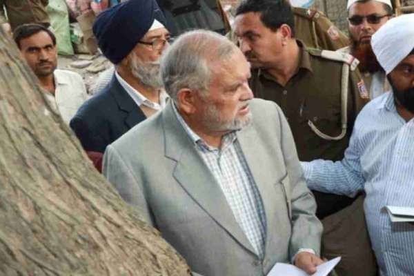 दिल्ली अल्पसंख्यक आयोग के अध्यक्ष ने लिखा विवादित पोस्ट, भड़की भाजपा