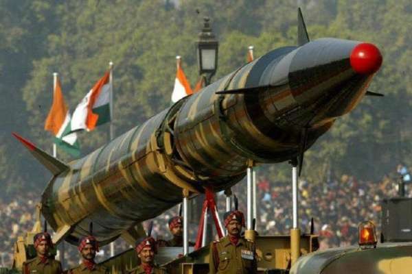 सीमा पर तनाव के बीच भारत-पाक ने एक दूसरे को सौंपी परमाणु संस्थानों की सूची