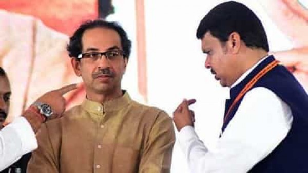 कोरोना से निपटने के लिए नहीं ले पा रहे निर्णय: देवेंद्र फडणवीस