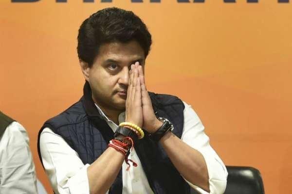  बीजेपी ने जारी की 9 उम्मीदवारों की पहली लिस्ट, MP से सिंधिया को टिकट