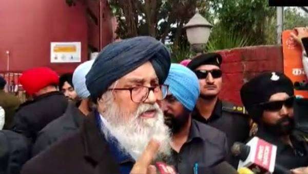दिल्ली हिंसा पर बोले प्रकाश सिंह बादल- देश में ना सेक्युलेरिज्म बचा ना समाजवाद