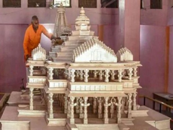अयोध्या: राम मंदिर निर्माण के लिए शुरू हुआ काम, पत्थरों की सफाई का कार्य शुरू