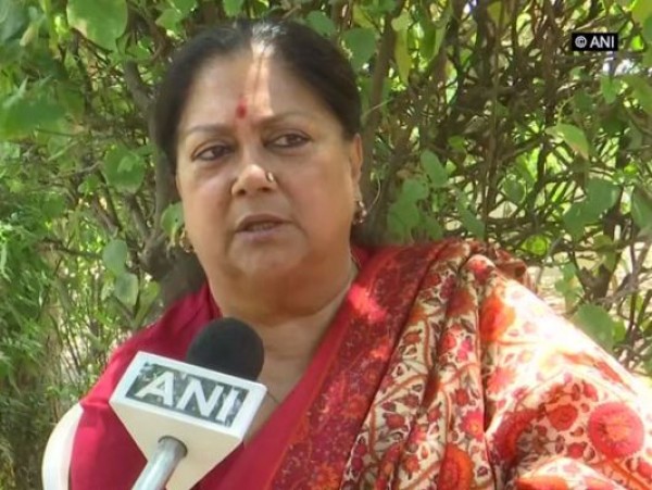 राजे ने किसानों को उचित मुआवजा देने की मांग की