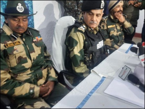 गणतंत्र दिवस पर आतंकी वारदात को अंजाम देने की फिराक में पाक,