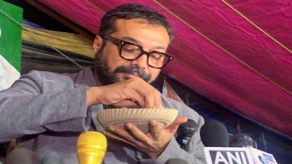 जामिया-शाहीन बाग प्रोटेस्ट में शामिल हुए अनुराग कश्यप, बोले- अंगद के पैर जैसे जमे रहना