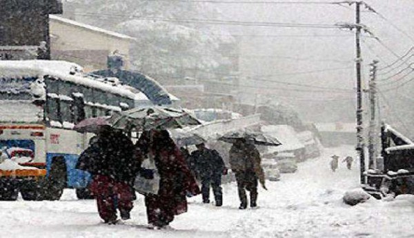 बिगड़ने वाला है मौसम, इन इलाकों में भारी बर्फबारी का खतरा