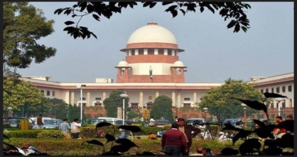 सुप्रीम कोर्ट का निर्देश- मजदूरों को मुफ्त में घर पहुंचाएं राज्य सरकार, मजदूरों को दें सारी सुविधाएं