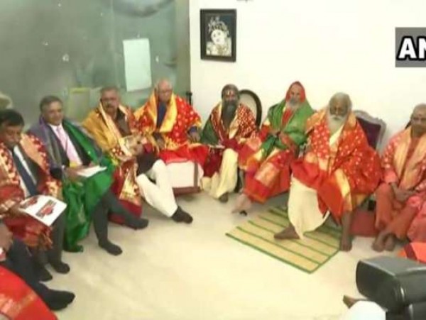 महंत नृत्यगोपाल दास होंगे अध्यक्ष, VHP नेता चंपत राय महासचिव,