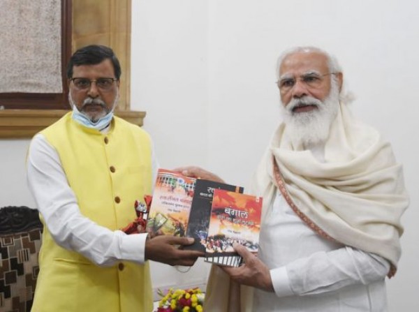 बंगाल के सियासी इतिहास पर रास बिहारी की पुस्तकें पठनीय और प्रशंसनीय: मोदी