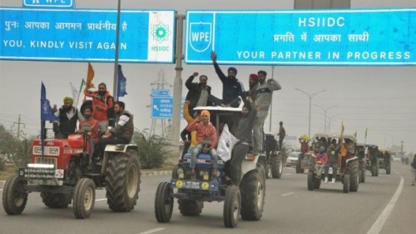 गणतंत्र दिवस ट्रैक्टर परेड: किसानों के कई और जत्थे पंजाब से दिल्ली रवाना
