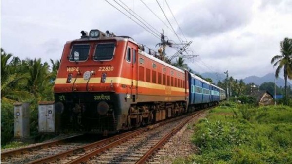 यात्रियों के लिए बड़ी खुशखबरी! रेलवे ने 28 विशेष ट्रेनें चलाने का ऐलान किया, ऐसे करें बुकिंग