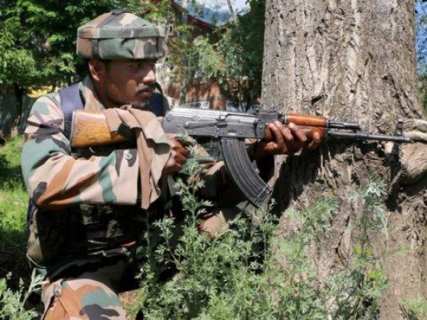 अनंतनाग में इंस्पेक्टर की हत्या, शोपियां में आतंकी ढेर,