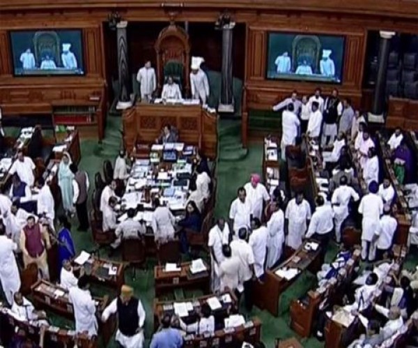 जासूसी कांड पर थम नहीं रहा संसद में संग्राम, लगातार पांचवें दिन जबर्दस्त हंगामा