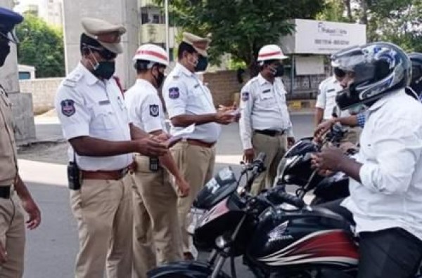 अब आपके हेलमेट पर होगी सरकार की पैनी नजर,लागू होने वाला है ये नया नियम