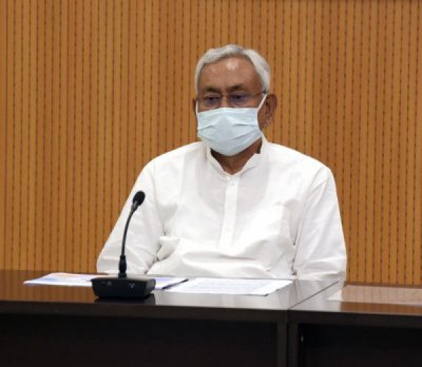 किसान आंदोलन का बातचीत कर हल निकाला जाना चाहिए : नीतीश