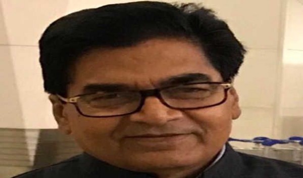 मोदी सरकार देश के तीन चार पूंजीपतियों के रिमोट से चल रही: रामगोपाल