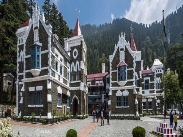 उत्तराखंड हाईकोर्ट ने पंजीकरण शुल्क पर बार काउंसिल को जारी किया नोटिस