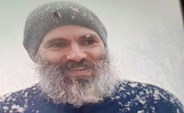 बढ़ी हुई दाढ़ी के साथ इंटरनेट पर वायरल हुई उमर अबदुल्ला की तसवीर
